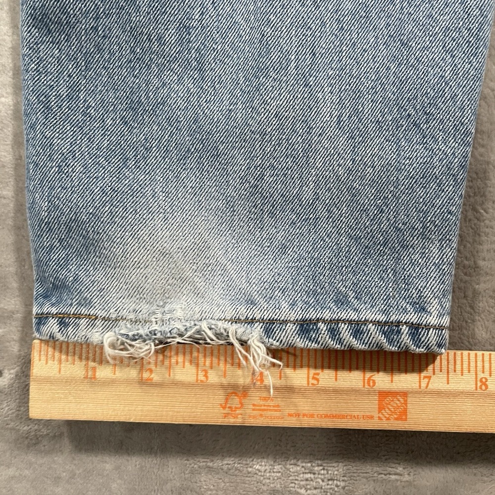 Vintage Levis 560 Jeans Mens 36x36 Blue Loose Tapered 90s Light Wash Y2K - Picture 12 of 14